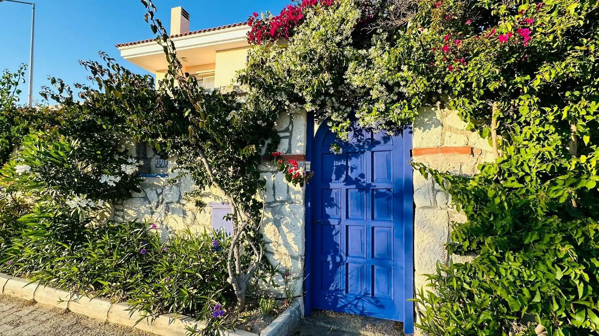 Evalacati - Villa Harnup- Tamamen Muestakil Villa