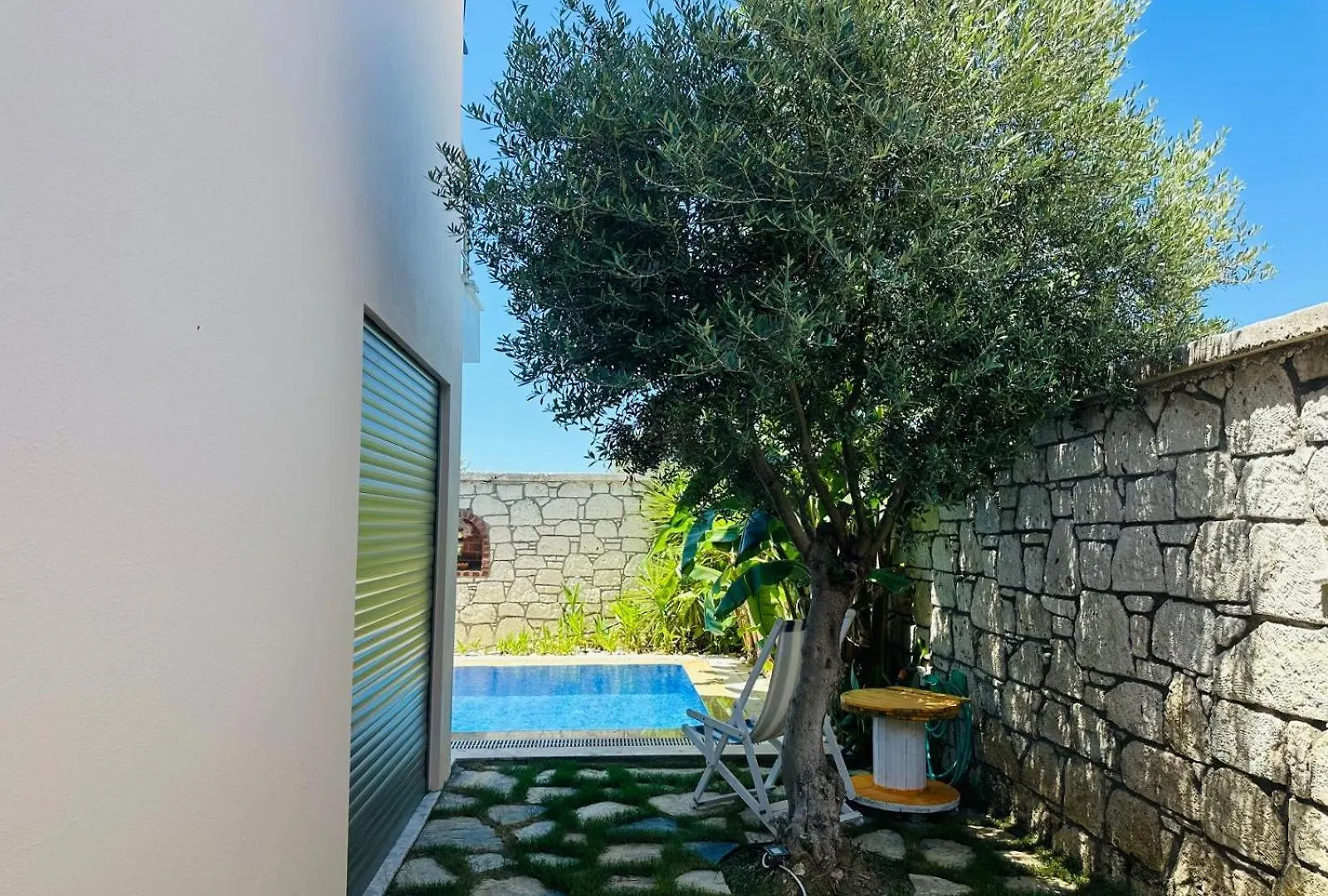 Evalacati - Villa Harnup- Tamamen Muestakil Villa