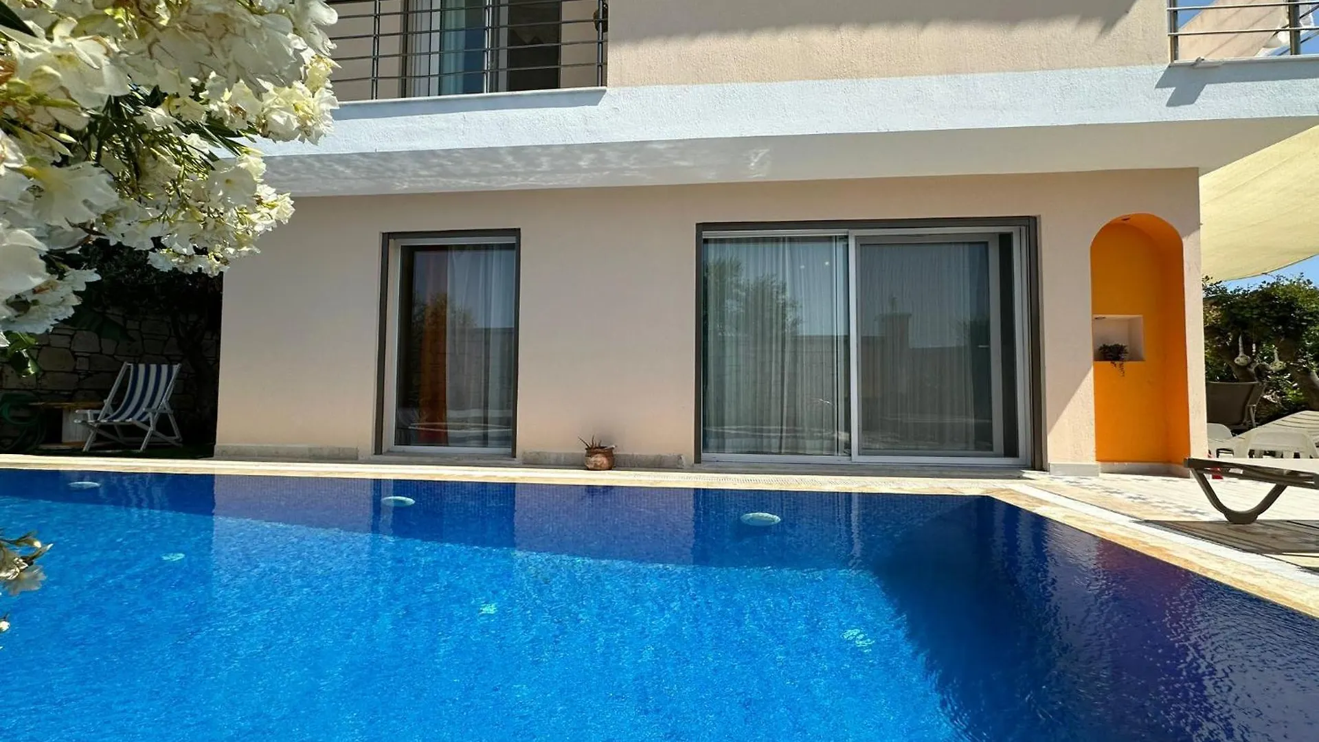Evalacati - Villa Harnup- Tamamen Muestakil Villa Turkey