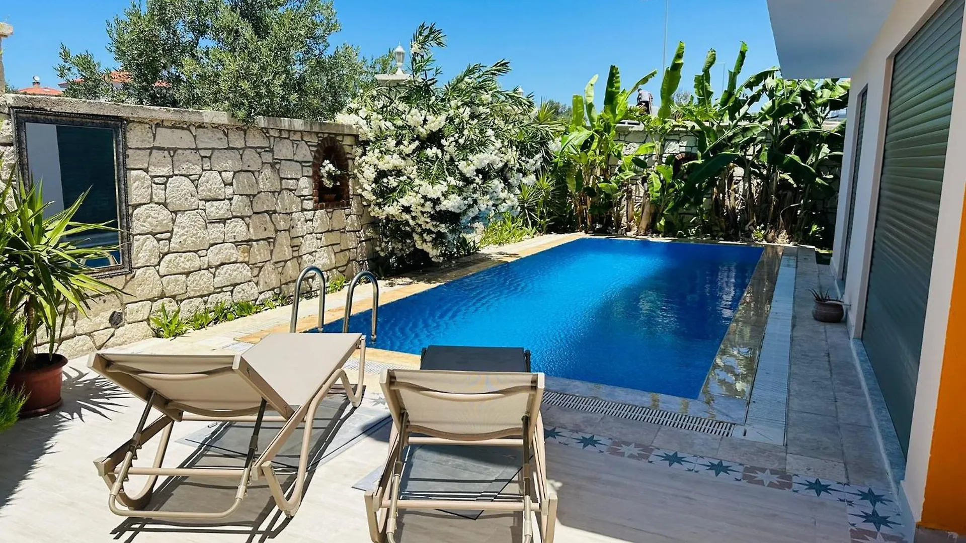 Evalacati - Villa Harnup- Tamamen Muestakil Villa