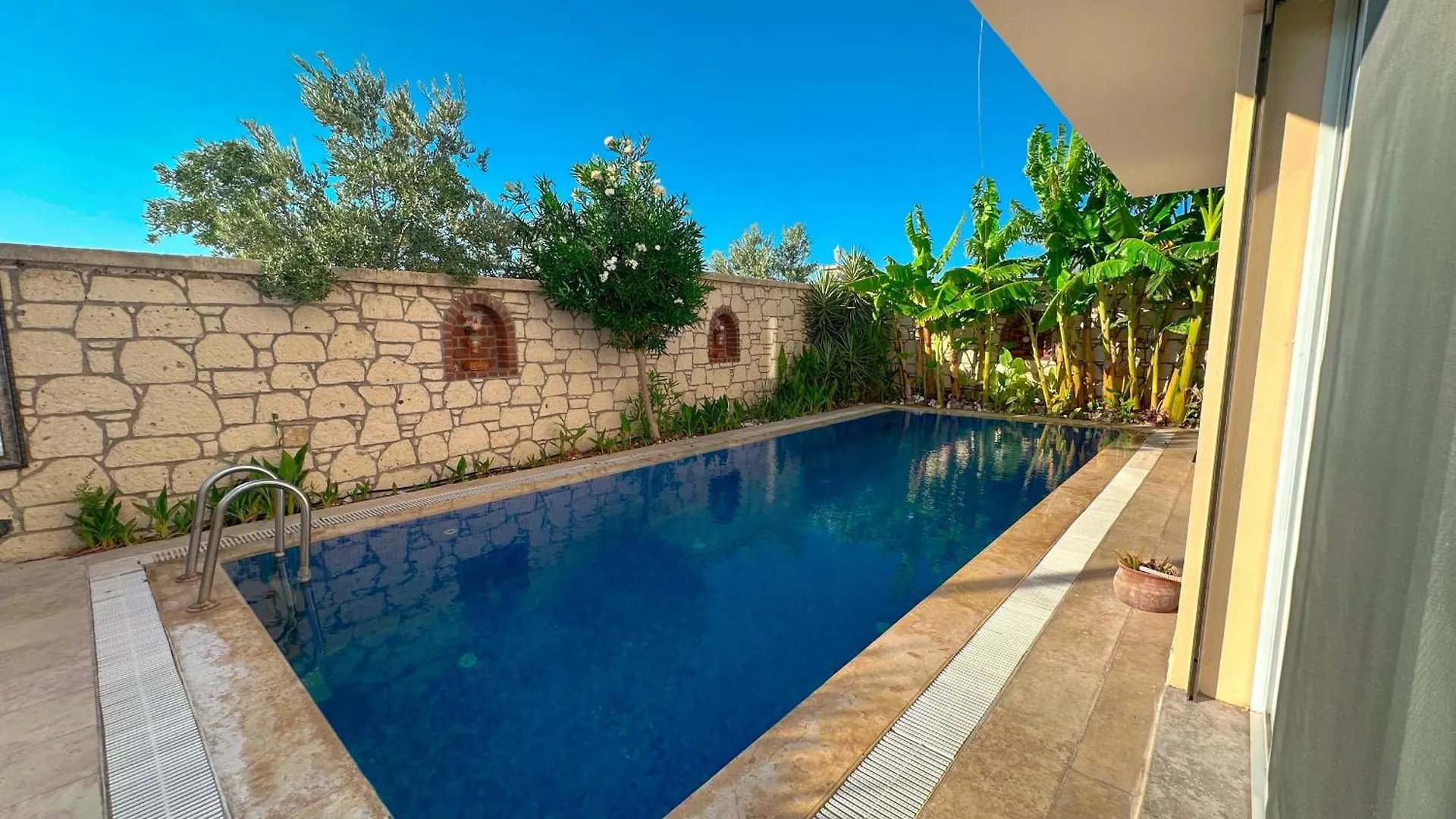 Evalacati - Villa Harnup- Tamamen Muestakil Villa 0*, Alacati