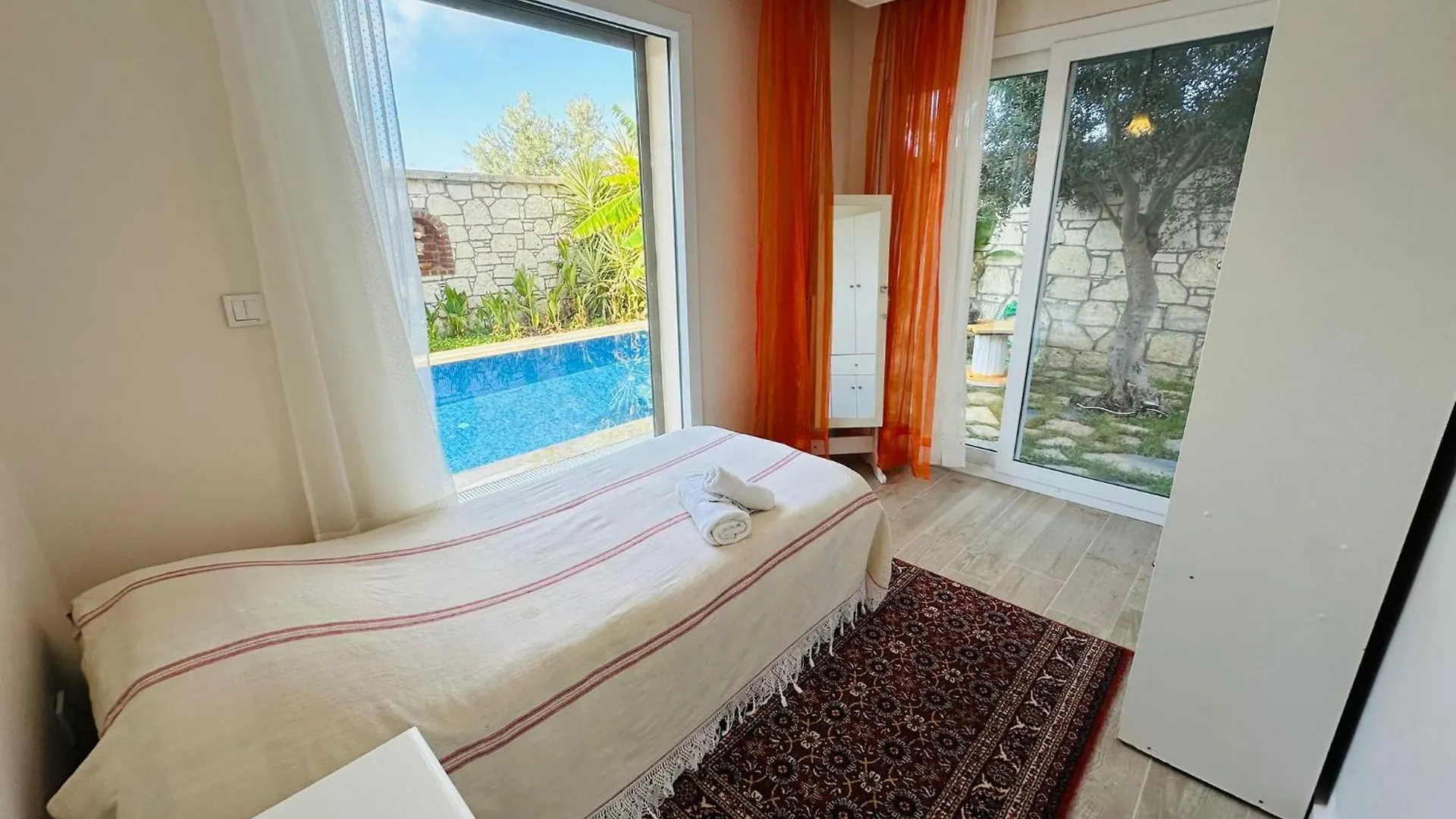 Evalacati - Villa Harnup- Tamamen Muestakil Villa Turkey
