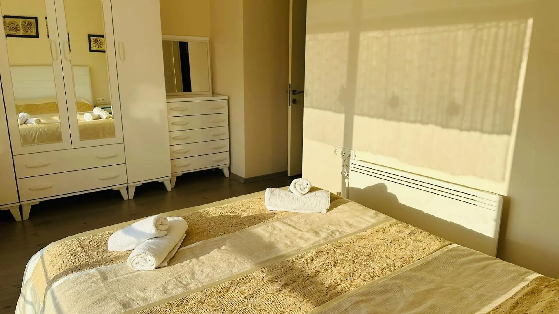 Evalacati - Villa Harnup- Tamamen Muestakil Villa